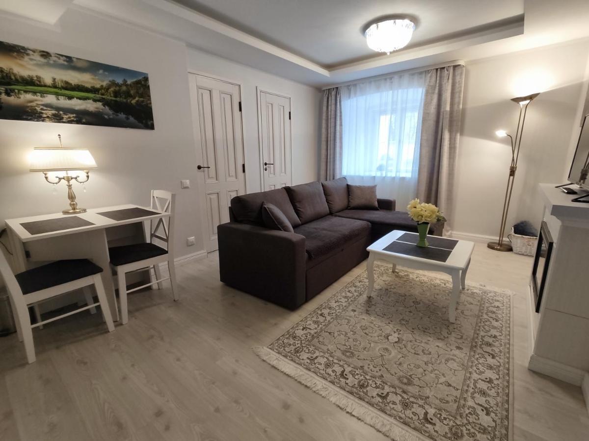 טרטו Romantic Suite With Sauna, Free Parking מראה חיצוני תמונה